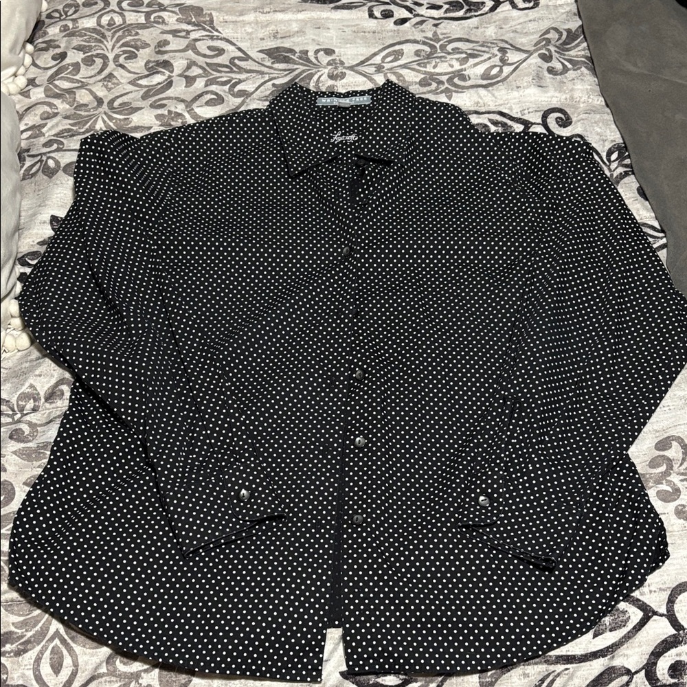 Foxcroft Wrinkle Free Black and White Polka Dot Button Down Shirt Size 8